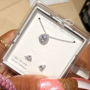 NIB AUTHENTIC GENUINE SOLID STERLING SILVER CZ EARRINGS & NECKLACE SET PEAR CUT